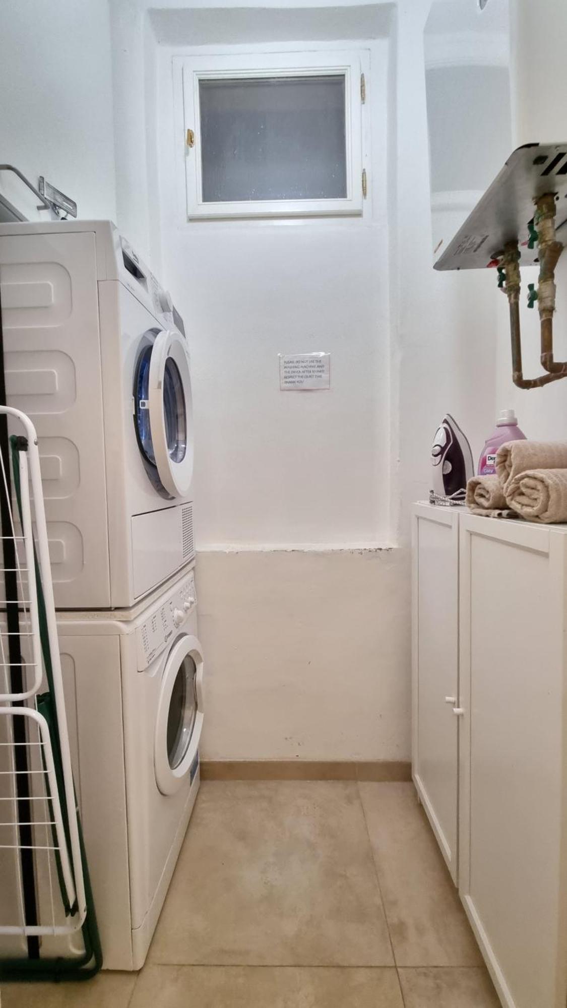 Finnem Rentals Tyrsova Πράγα Εξωτερικό φωτογραφία